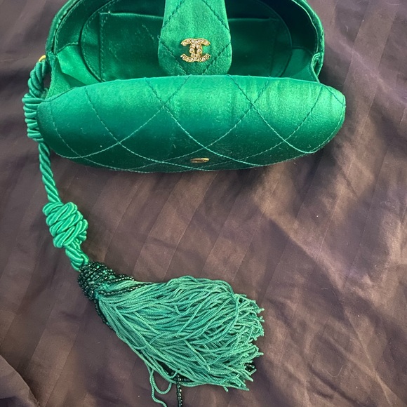 Vintage 1990's Chanel Paris Couture Clutch . - Picture 7 of 7